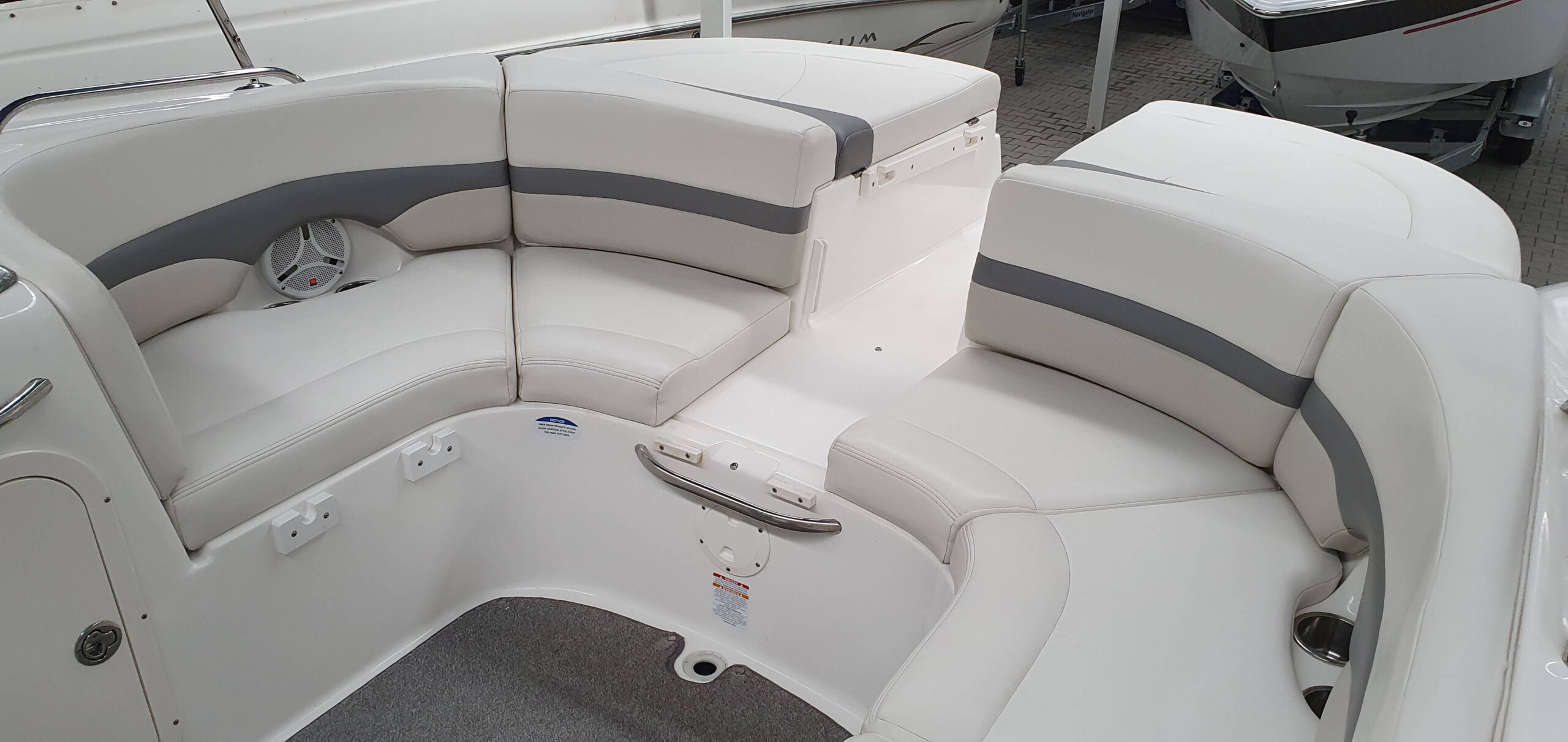 Chaparral 256 SSI Boatingplaza
